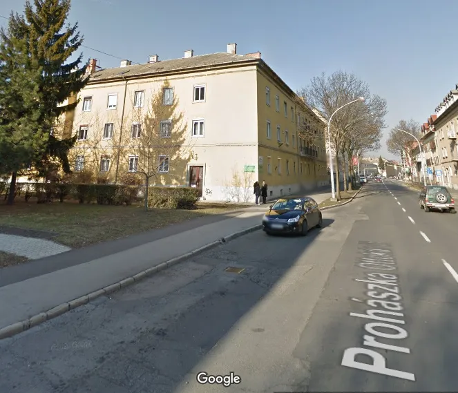 Az iroda épülete a Prohászka Ottokár úton